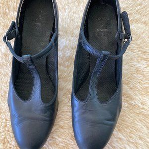 Capezio size 10 T-strap dance shoes